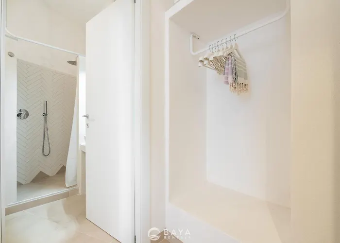 Ca' Rouge - Modern & Bright 3br Boutique Retreat In The Heart Of *