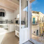 Ca' Rouge - Modern & Bright 3br Boutique Retreat In The Heart Of *