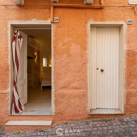 Ca' Rouge - Modern & Bright 3br Boutique Retreat In The Heart Of Prázdninový dům