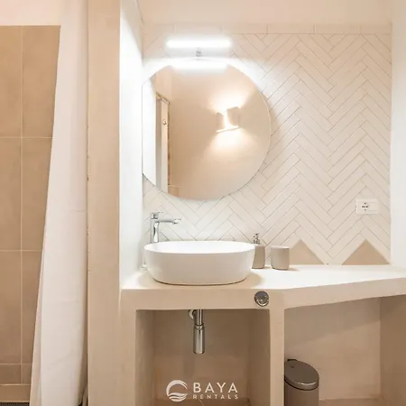 Ca' Rouge - Modern & Bright 3br Boutique Retreat In The Heart Of Carloforte (Isola di San Pietro)