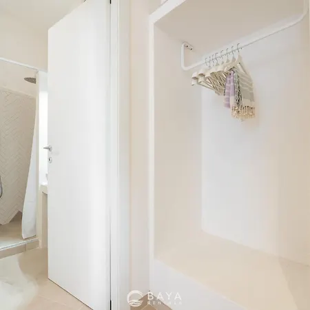 Ca' Rouge - Modern & Bright 3br Boutique Retreat In The Heart Of *