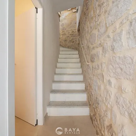 Ca' Rouge - Modern & Bright 3br Boutique Retreat In The Heart Of Carloforte (Isola di San Pietro)