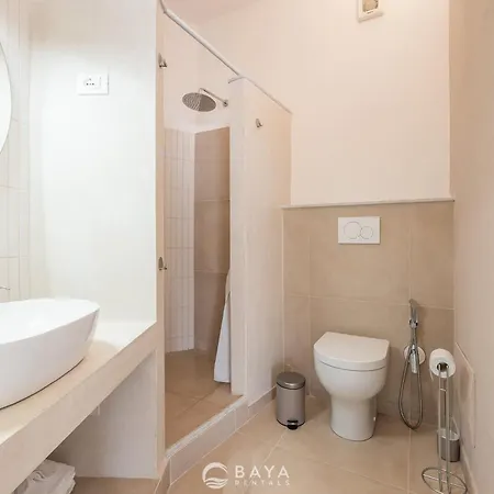 Dom wakacyjny Ca' Rouge - Modern & Bright 3br Boutique Retreat In The Heart Of Carloforte (Isola di San Pietro)
