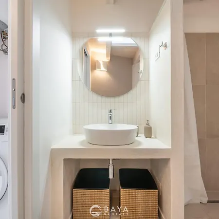 Dom wakacyjny Ca' Rouge - Modern & Bright 3br Boutique Retreat In The Heart Of Carloforte (Isola di San Pietro)