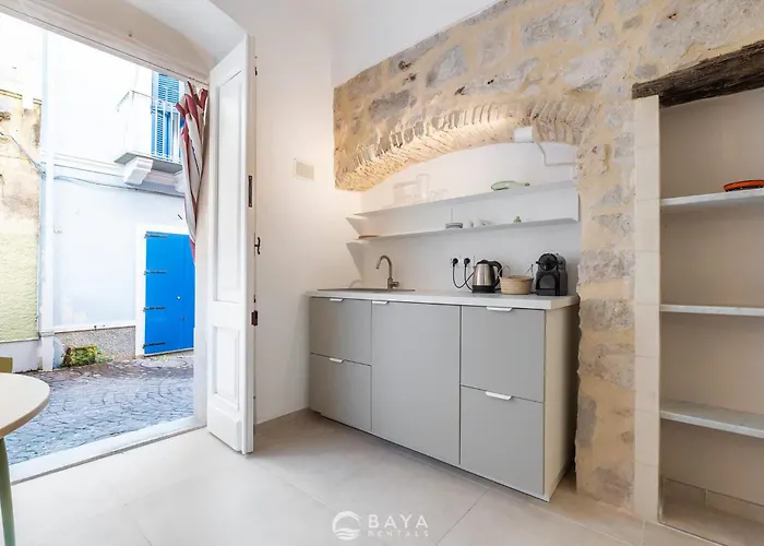 Nyaraló Ca' Rouge - Modern & Bright 3br Boutique Retreat In The Heart Of *