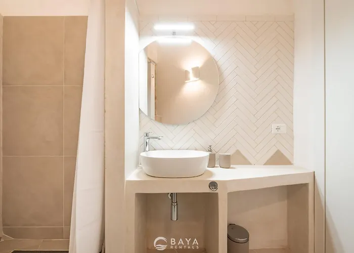Ca' Rouge - Modern & Bright 3br Boutique Retreat In The Heart Of Carloforte (Isola di San Pietro)