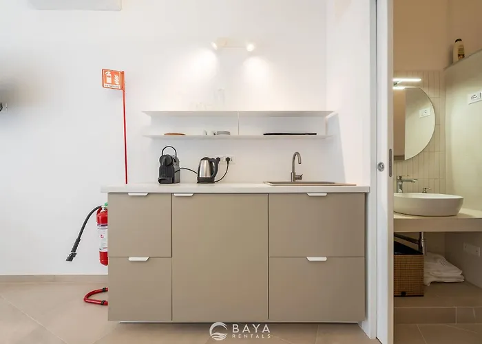 Ca' Rouge - Modern & Bright 3br Boutique Retreat In The Heart Of *