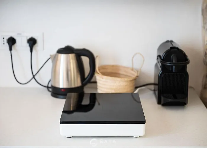 Ca' Rouge - Modern & Bright 3br Boutique Retreat In The Heart Of *