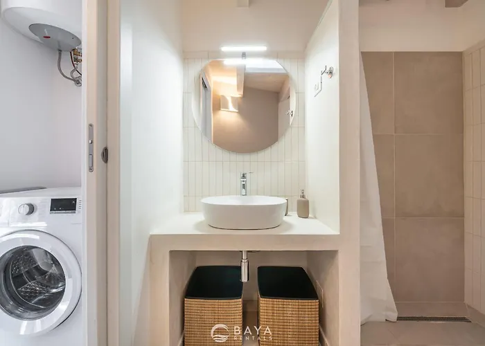 Nyaraló Ca' Rouge - Modern & Bright 3br Boutique Retreat In The Heart Of Carloforte